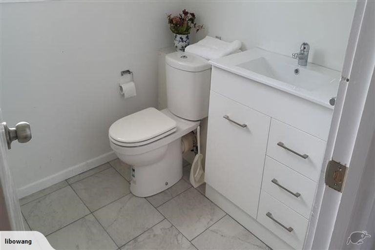 Photo of property in 14 Fentham Road, Hauraki, Auckland, 0622