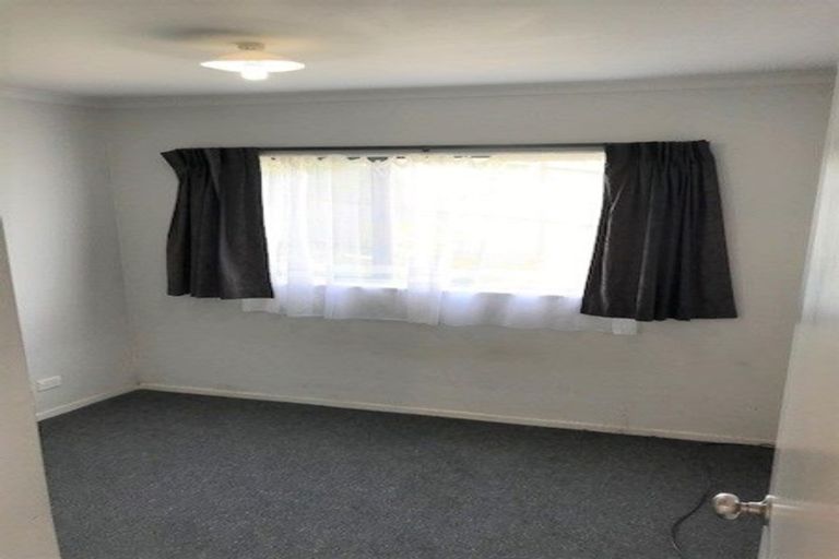 Photo of property in 10 Hinau Street, New Lynn, Auckland, 0600