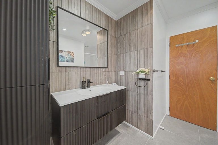 Photo of property in 3/55 Tuhikaramea Road, Dinsdale, Hamilton, 3204