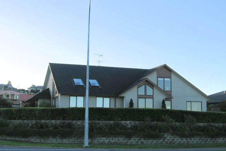 Photo of property in 66f Grand Drive, Orewa, 0931