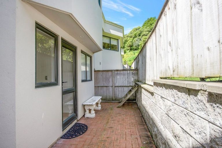 Photo of property in 10/22u Oriental Terrace, Oriental Bay, Wellington, 6011