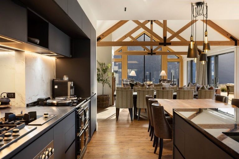 Photo of property in 136 Rosie Way, Glenorchy, 9372