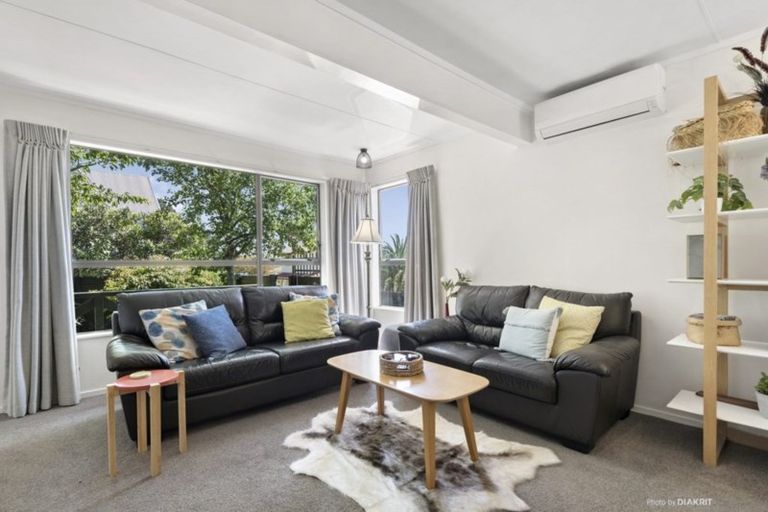 Photo of property in 2a Makatote Grove, Churton Park, Wellington, 6037