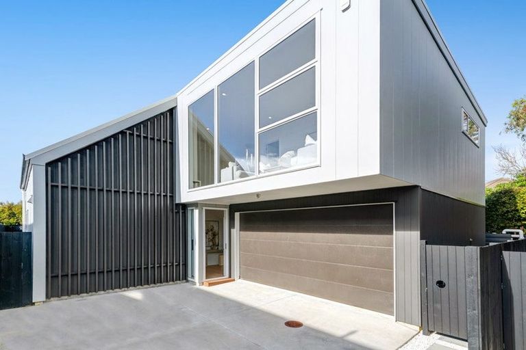 Photo of property in 361d Beach Road, Campbells Bay, Auckland, 0630