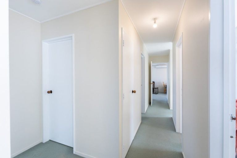 Photo of property in 15b Jeffares Place, Taradale, Napier, 4112