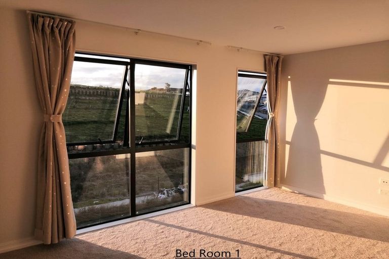 Photo of property in 29 Lawson Creek Street, Massey, Auckland, 0614