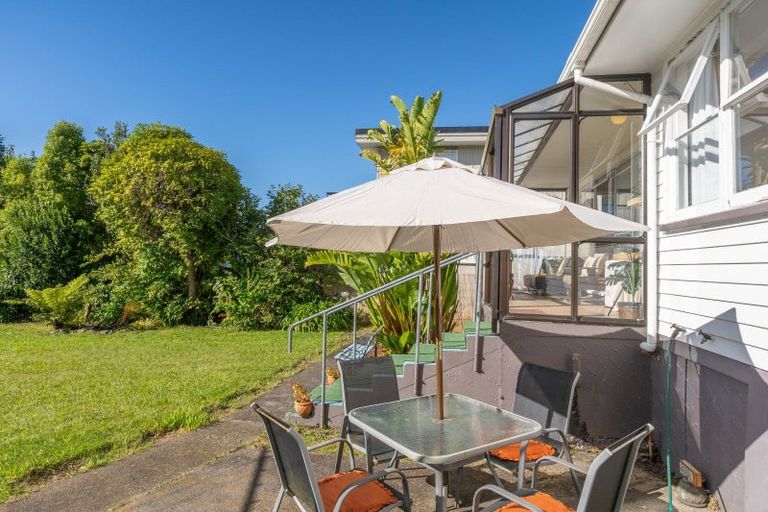 Photo of property in 6 Kaitawa Crescent, Paraparaumu, 5032