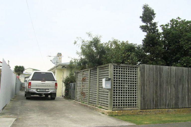 Photo of property in 14 Holyrood Street, Taradale, Napier, 4112