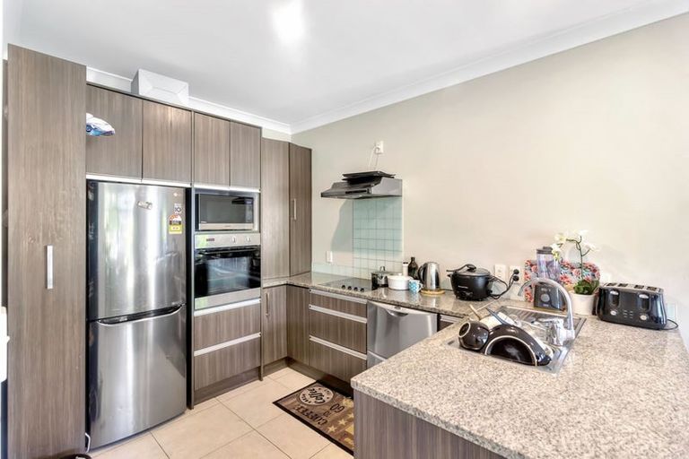 Photo of property in 7/44 Carlos Drive, Flat Bush, Auckland, 2016