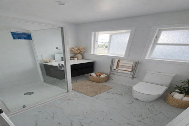Photo of property in 14 Grosvenor Street, Redwood, Christchurch, 8051