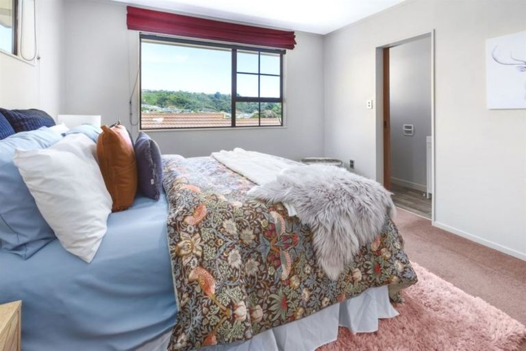 Photo of property in 4 Mercury Way, Whitby, Porirua, 5024