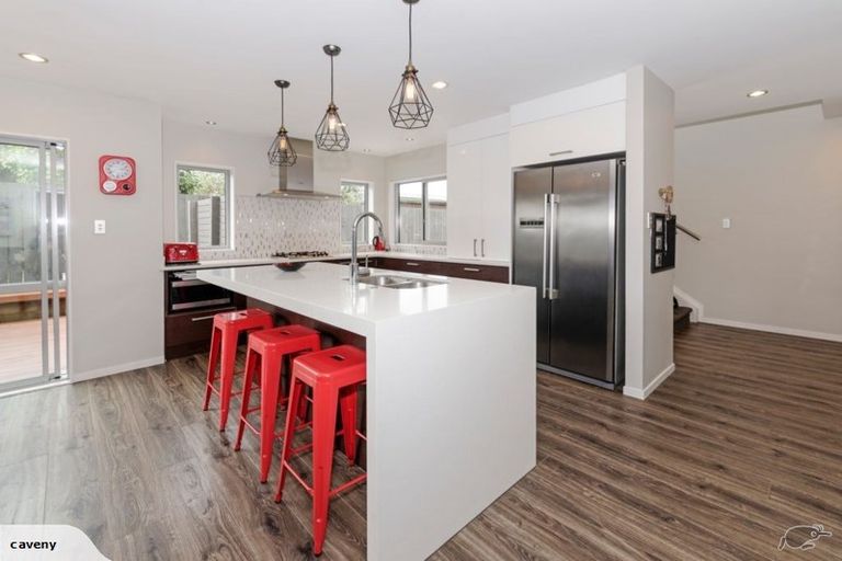 Photo of property in 36a Kervil Avenue, Te Atatu Peninsula, Auckland, 0610