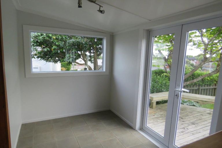 Photo of property in 83 Mangorei Road, Strandon, New Plymouth, 4312
