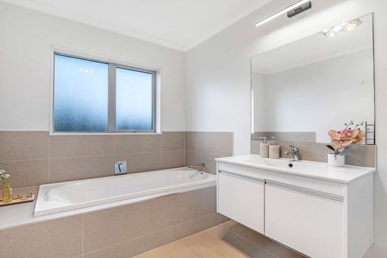 Photo of property in 39 Carroll Place, Owhata, Rotorua, 3010