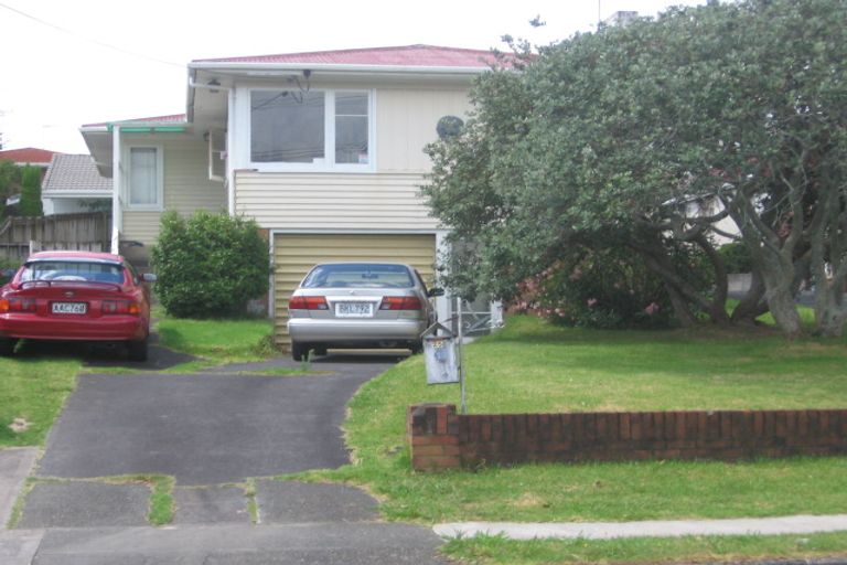 Photo of property in 25 College Road, Northcote, Auckland, 0627