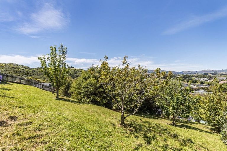 Photo of property in 22 Shackle Lane, Whitby, Porirua, 5024