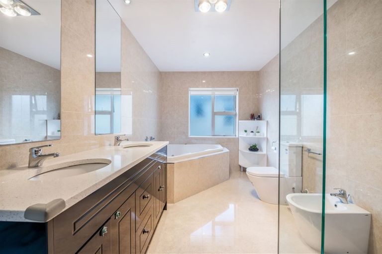 Photo of property in 42 Castlederg Drive, Flat Bush, Auckland, 2019