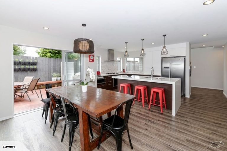 Photo of property in 36a Kervil Avenue, Te Atatu Peninsula, Auckland, 0610