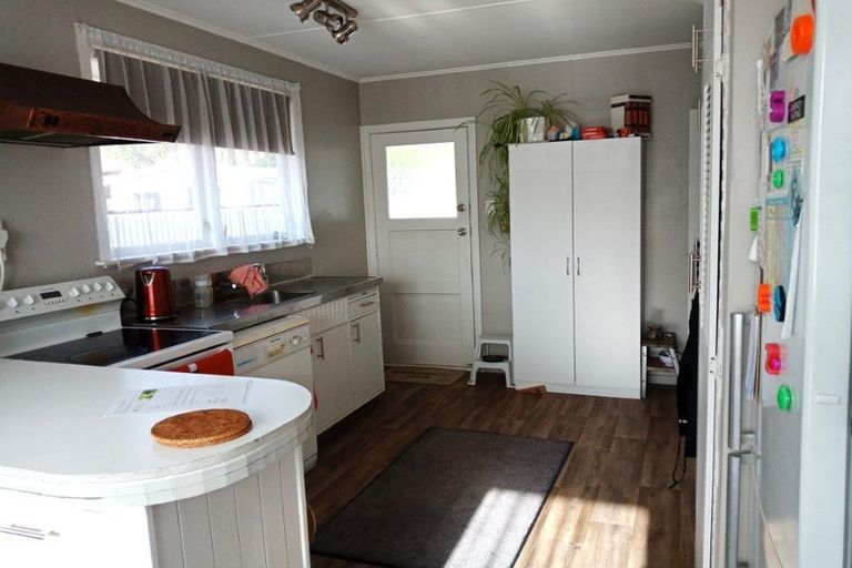 Photo of property in 5 Prestige Place, Maoribank, Upper Hutt, 5018