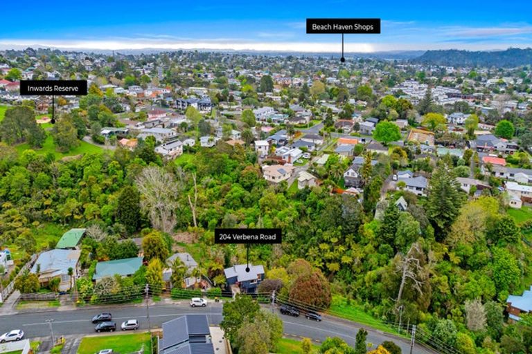 Photo of property in 204 Verbena Road, Birkdale, Auckland, 0626