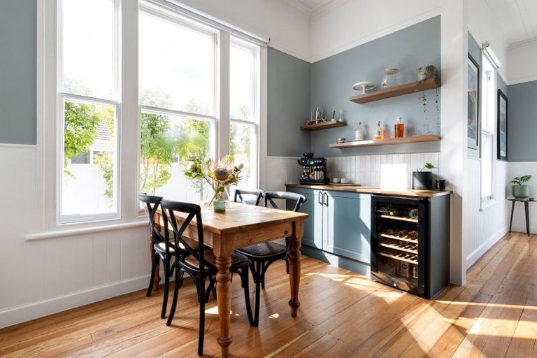 Photo of property in 114 Victoria Street, Cambridge, 3434