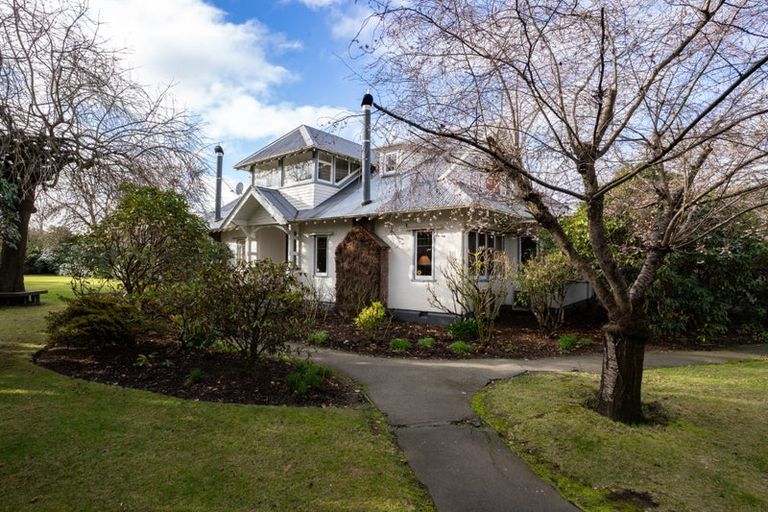 Photo of property in 186 Fendalton Road, Fendalton, Christchurch, 8052