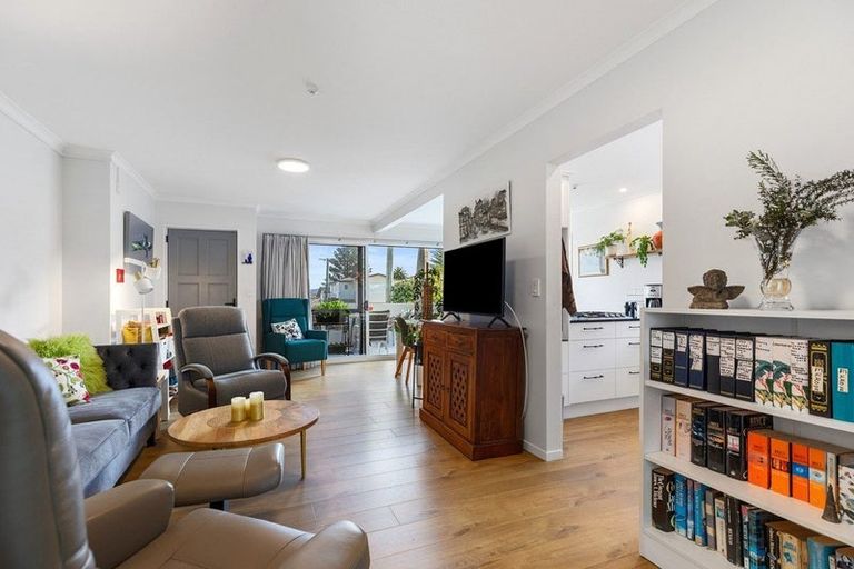 Photo of property in 23 Victoria Road, Mount Maunganui, 3116