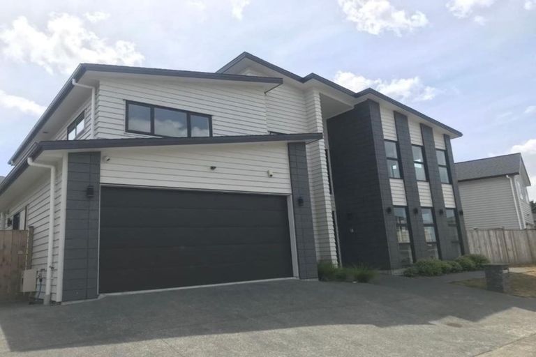 Photo of property in 18 Spyglass Street, Red Beach, 0932