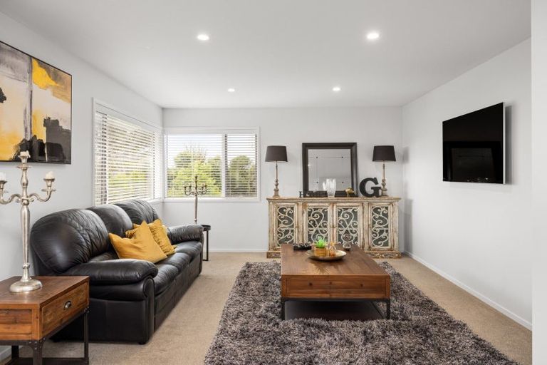 Photo of property in 49ra Oceana Drive, Welcome Bay, Tauranga, 3175