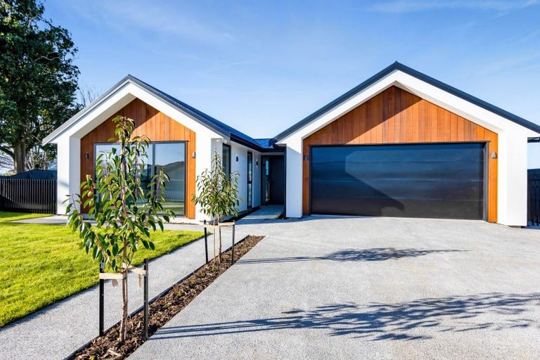 Photo of property in 74 Turuturu Road, Hawera, 4674