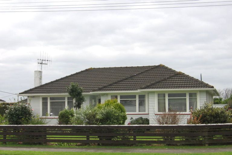 Photo of property in 3 Dunbar Street, Levin, 5510