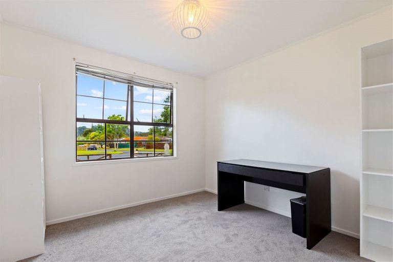 Photo of property in 63 Luanda Drive, Ranui, Auckland, 0612