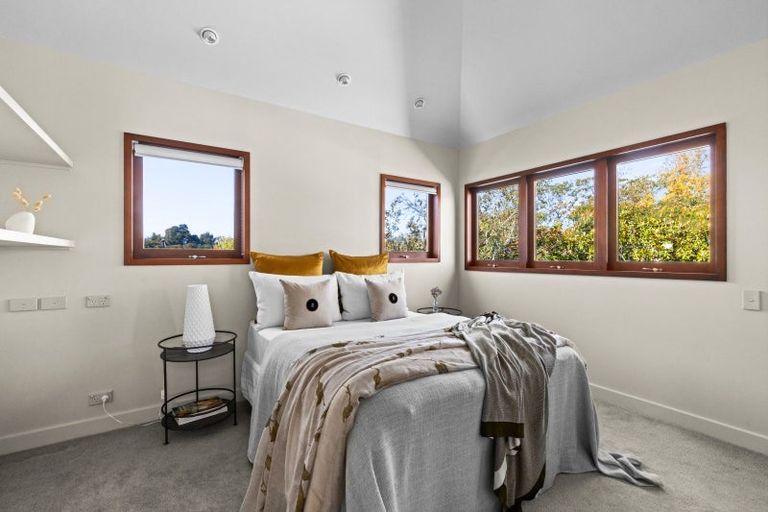 Photo of property in 1a Gillean Street, Havelock North, 4130