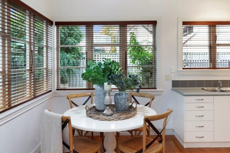 Photo of property in 56 Kotare Street, Waikanae, 5036