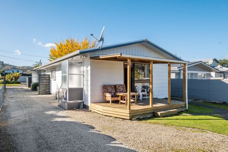 Photo of property in 2/284 Aberdeen Road, Gisborne, 4010