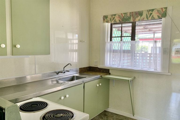 Photo of property in 16 Wallace Road, Waipukurau, 4200