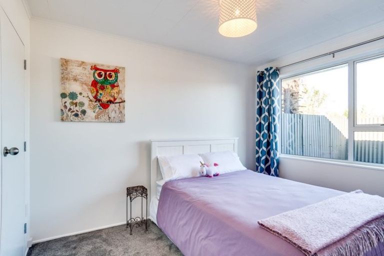 Photo of property in 11 Chester Street, Taradale, Napier, 4112