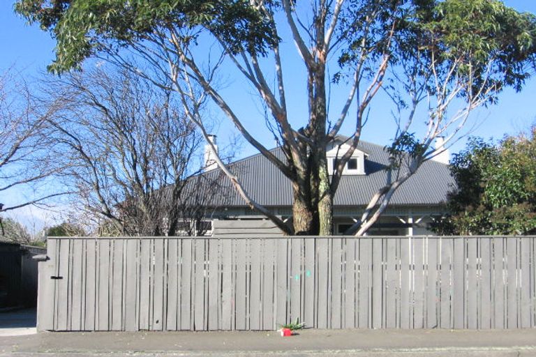 Photo of property in 98 Featherston Street, Takaro, Palmerston North, 4412