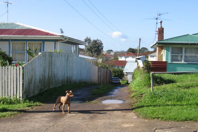Photo of property in 8 Garrett Place, Otara, Auckland, 2023