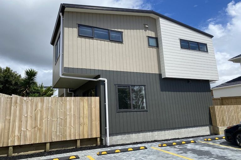 Photo of property in 5/39 Renata Crescent, Te Atatu Peninsula, Auckland, 0610