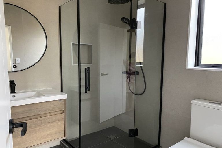 Photo of property in 28 Holcroft Street, Papakura, 2110