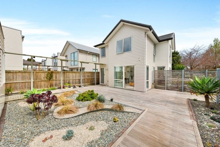 Photo of property in 25 Phar Lap Crescent, Takanini, 2112