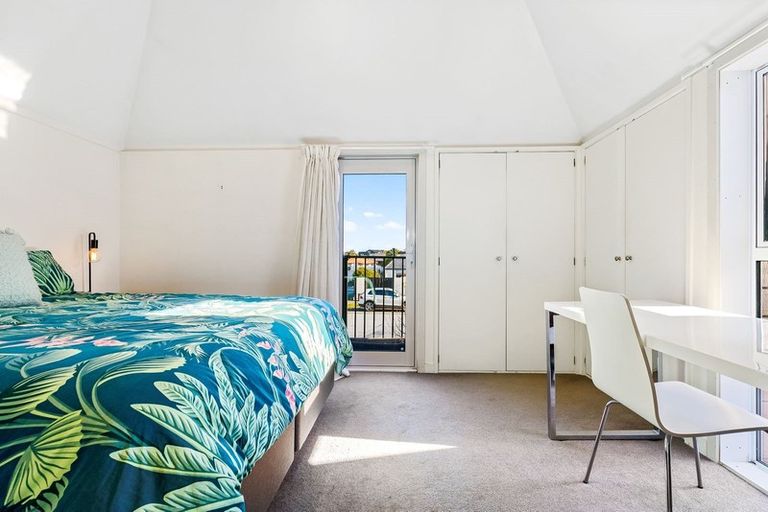 Photo of property in 102 Winchester Street, Merivale, Christchurch, 8014