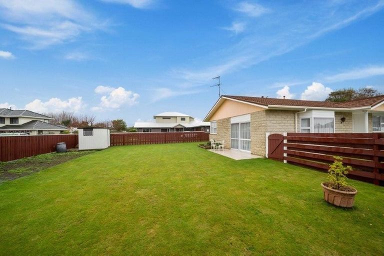 Photo of property in 12 Matai Place, Hawera, 4610