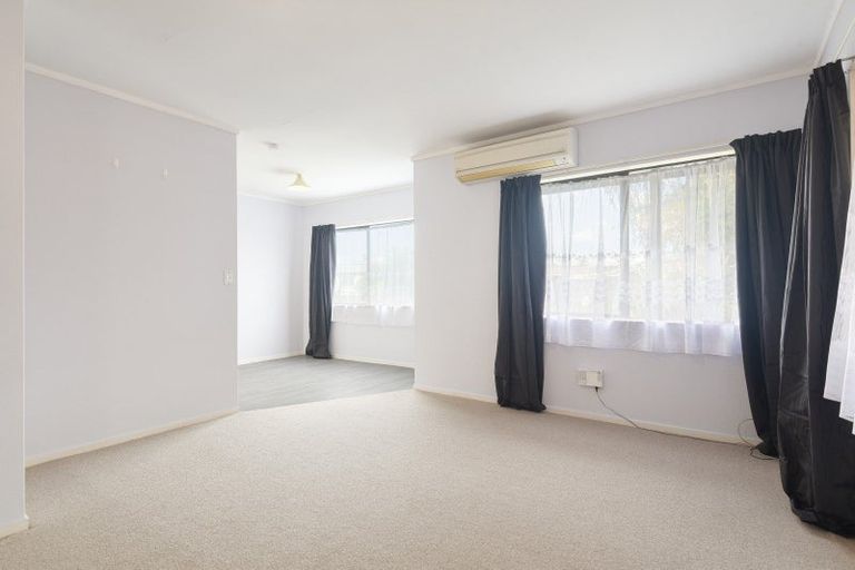 Photo of property in 15a Beech Place, Owhata, Rotorua, 3010