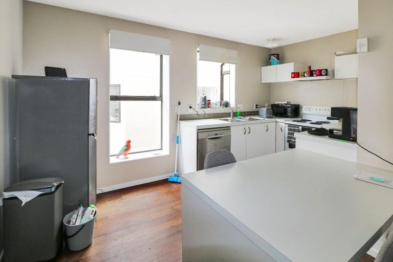 Photo of property in 31 Macdonald Crescent, Te Aro, Wellington, 6011
