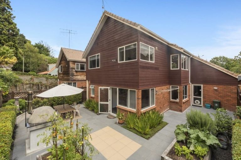 Photo of property in 70 Memorial Drive, Hamilton East, Hamilton, 3216