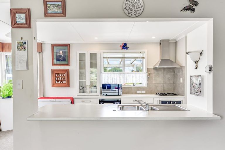 Photo of property in 27 Yvonne Street, Melville, Hamilton, 3206