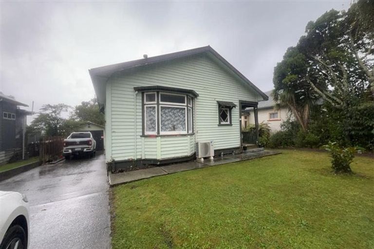 Photo of property in 215 Sewell Street, Hokitika, 7810