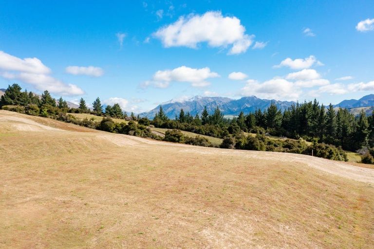 Photo of property in 47 Carrickmore Crescent, Wanaka, 9305